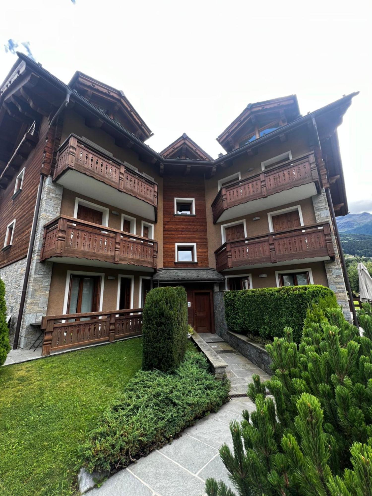 Appartamento Incantevole Con Box E Ski Room, Wi-Fi, Bormio Exterior photo